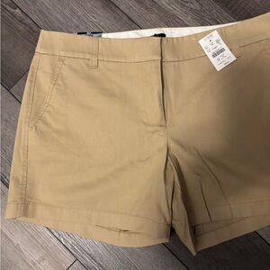 J. Crew Women's Classic Chino 5” Inseam Color: Khaki size: 10 NWT